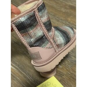 Uggs sequin!